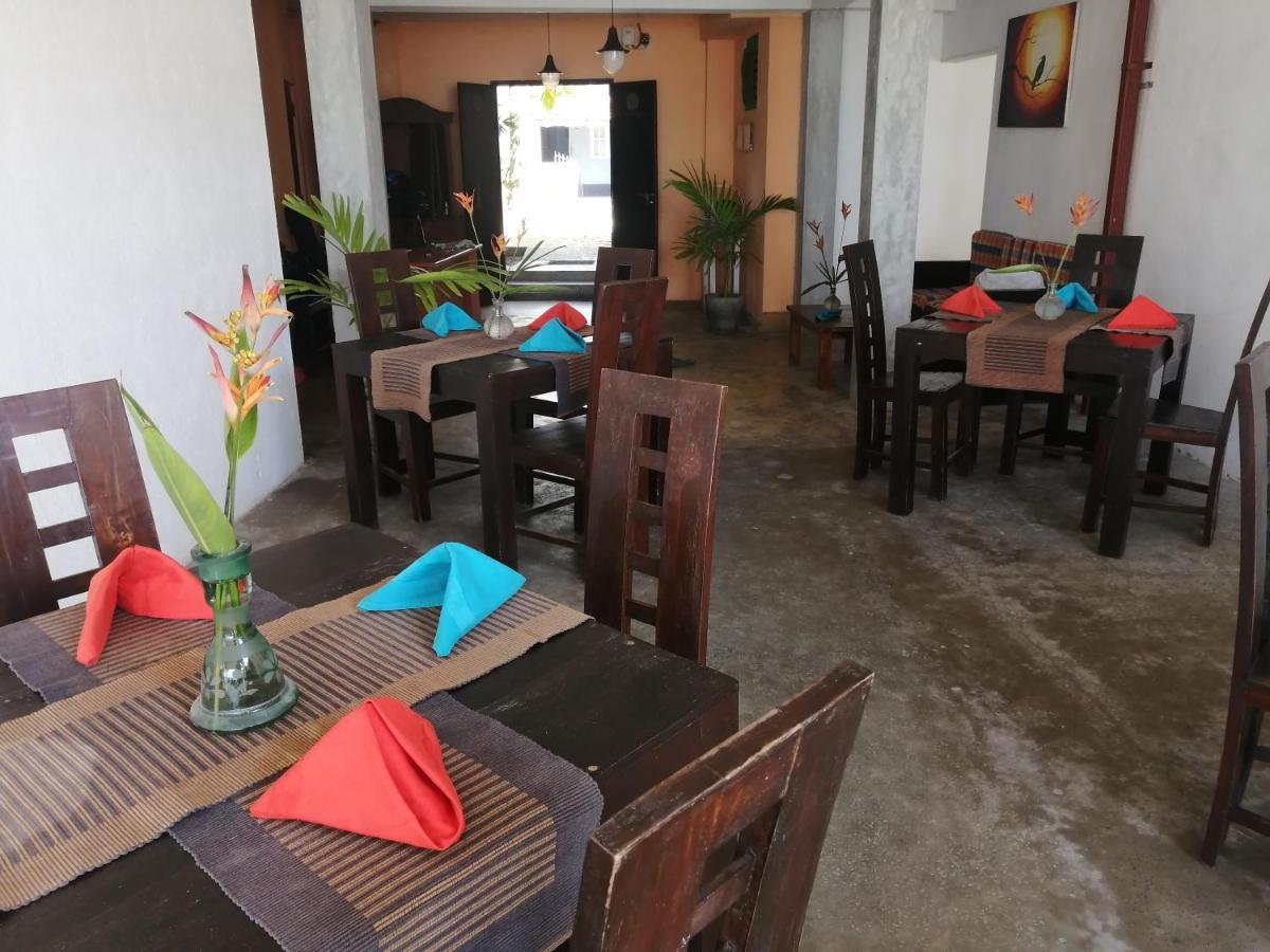 أونا واتونا Happy Beach Villa Resort المظهر الخارجي الصورة