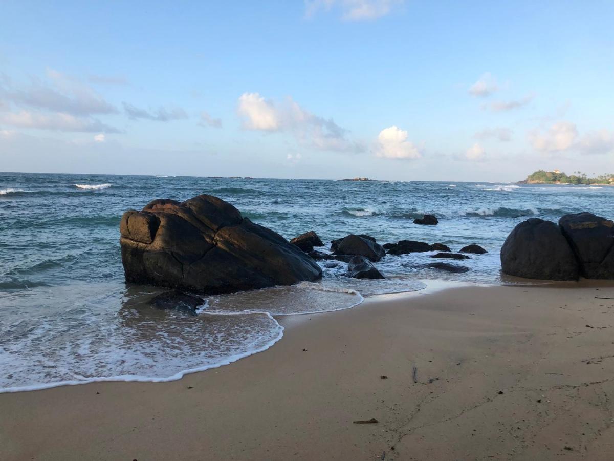 أونا واتونا Happy Beach Villa Resort المظهر الخارجي الصورة