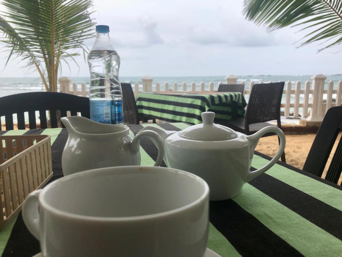 أونا واتونا Happy Beach Villa Resort المظهر الخارجي الصورة