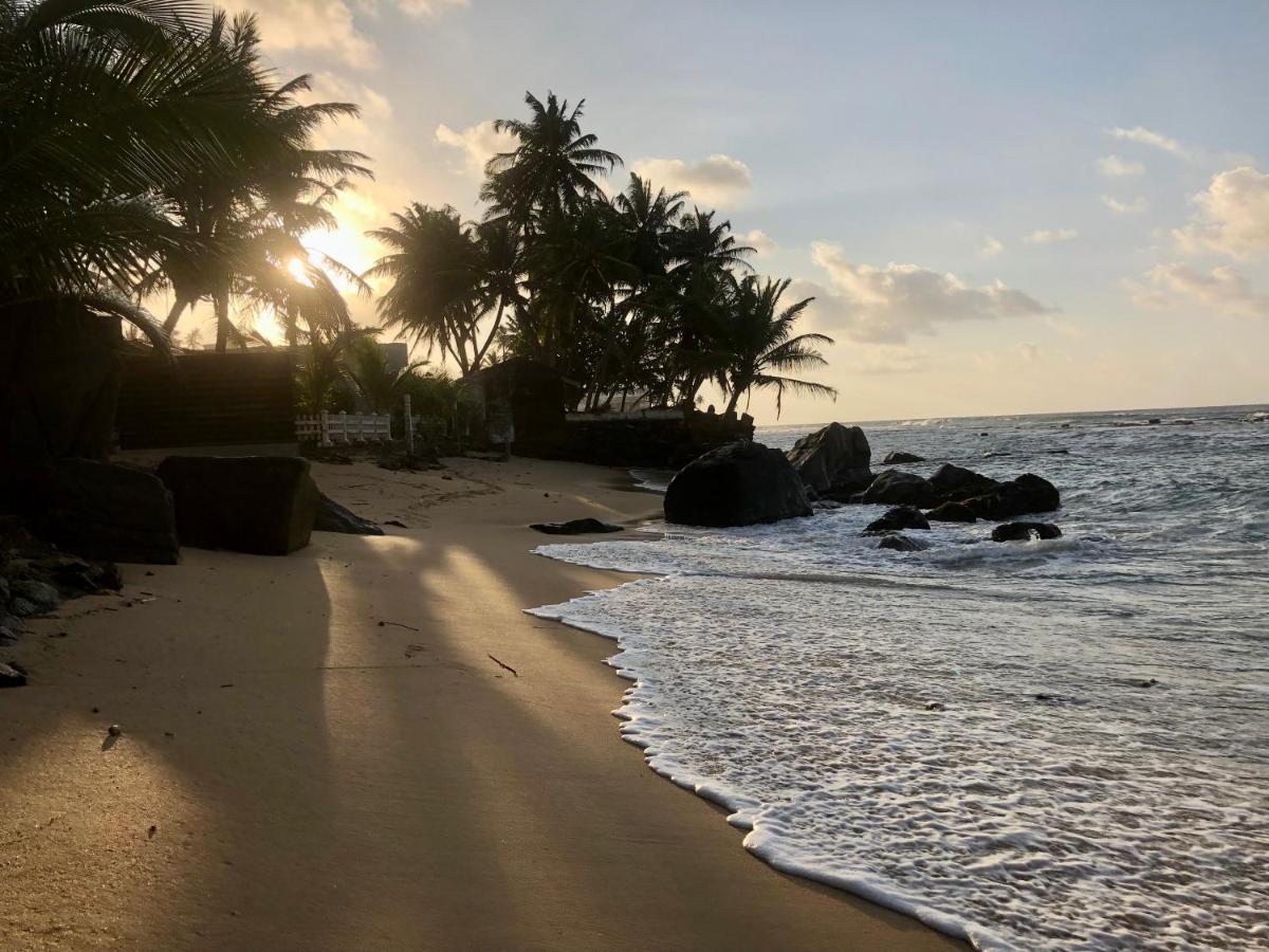 أونا واتونا Happy Beach Villa Resort المظهر الخارجي الصورة