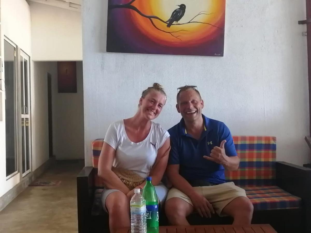 أونا واتونا Happy Beach Villa Resort المظهر الخارجي الصورة