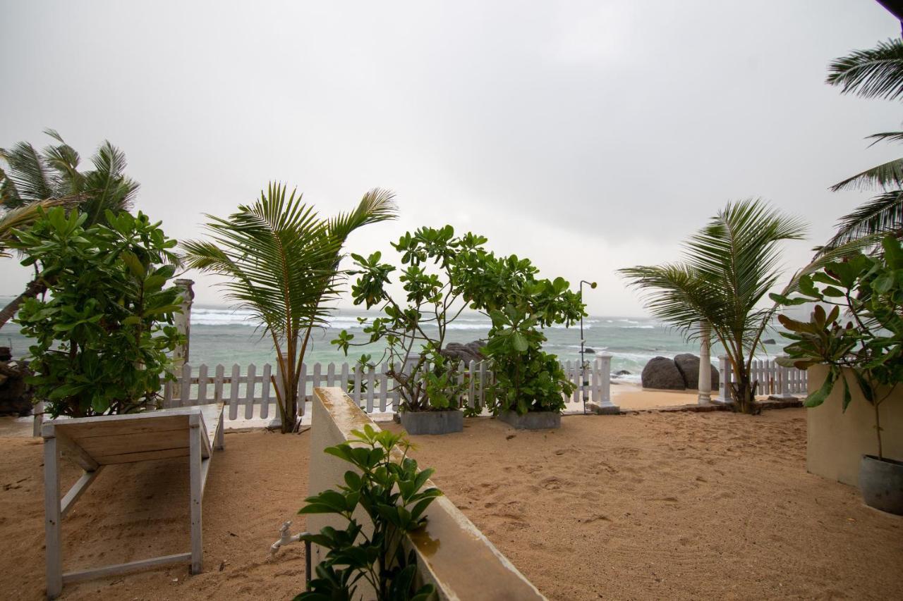 أونا واتونا Happy Beach Villa Resort المظهر الخارجي الصورة