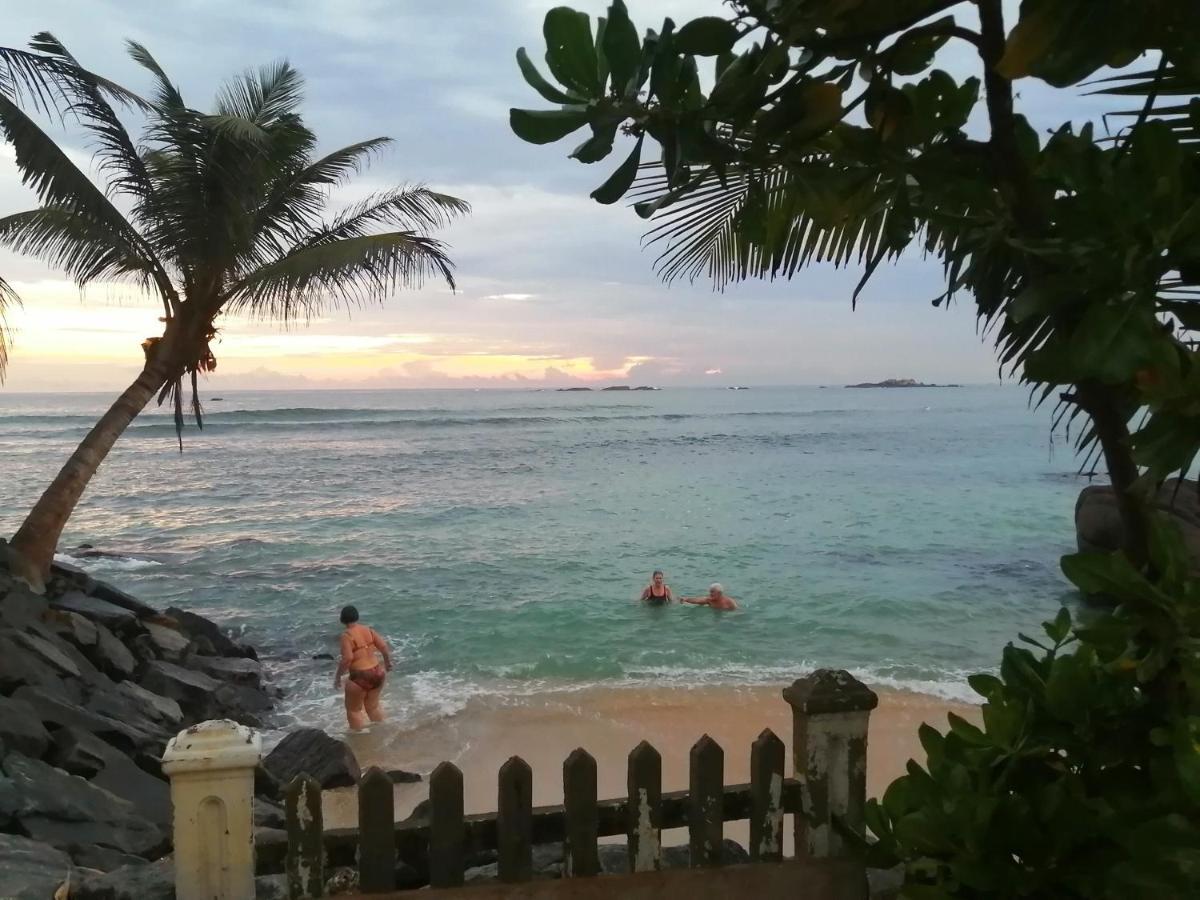 أونا واتونا Happy Beach Villa Resort المظهر الخارجي الصورة