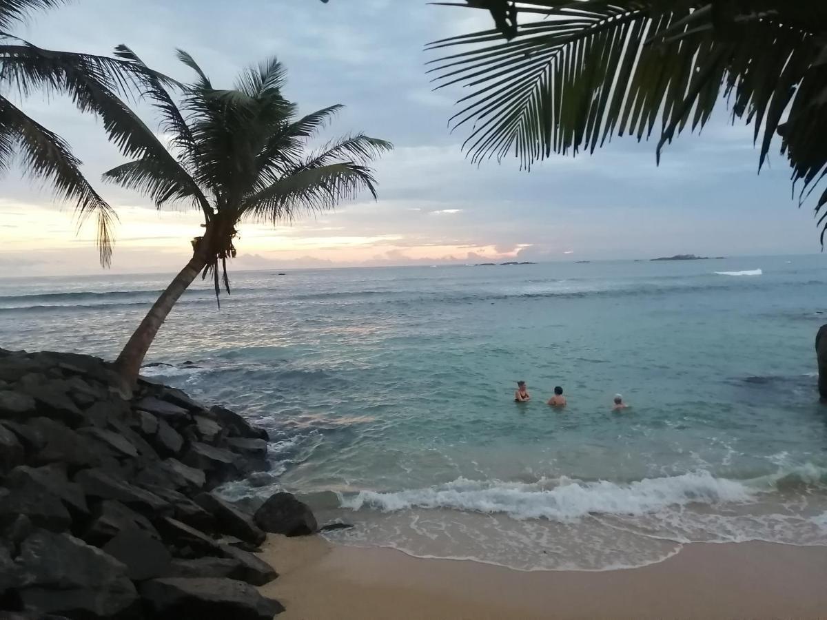 أونا واتونا Happy Beach Villa Resort المظهر الخارجي الصورة